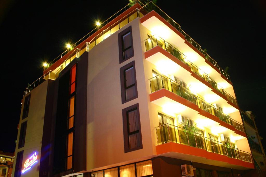 Hotel Rusalka Kiten  Buitenkant foto
